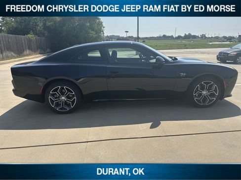 New 2025 Dodge Charger R/T w/ Plus Group image 8