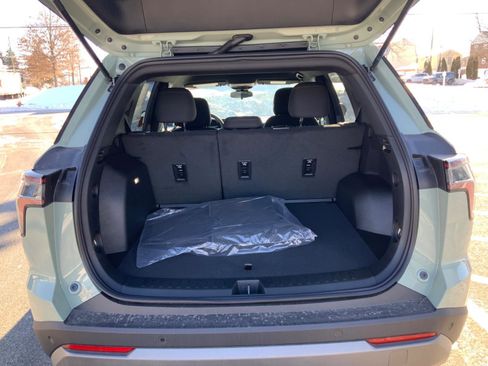 New 2026 Chevrolet Equinox LT image 13