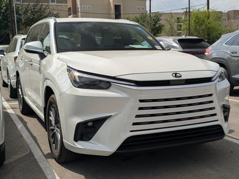 Used 2026 Lexus TX 350 AWD w/ Convenience Package image 2