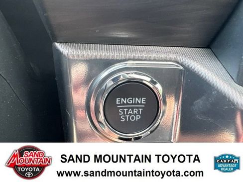 Used 2025 Ford F150 Lariat w/ Equipment Group 501A Mid AWD/4WD image 19