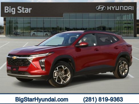 Used 2025 Chevrolet Trax LT w/ LT Convenience Package image 1