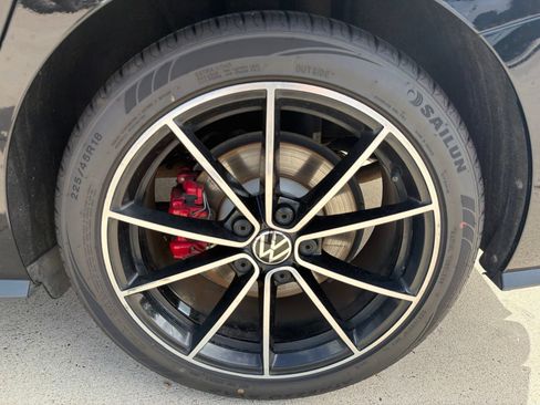 Used 2025 Volkswagen Jetta GLI Autobahn FWD image 37