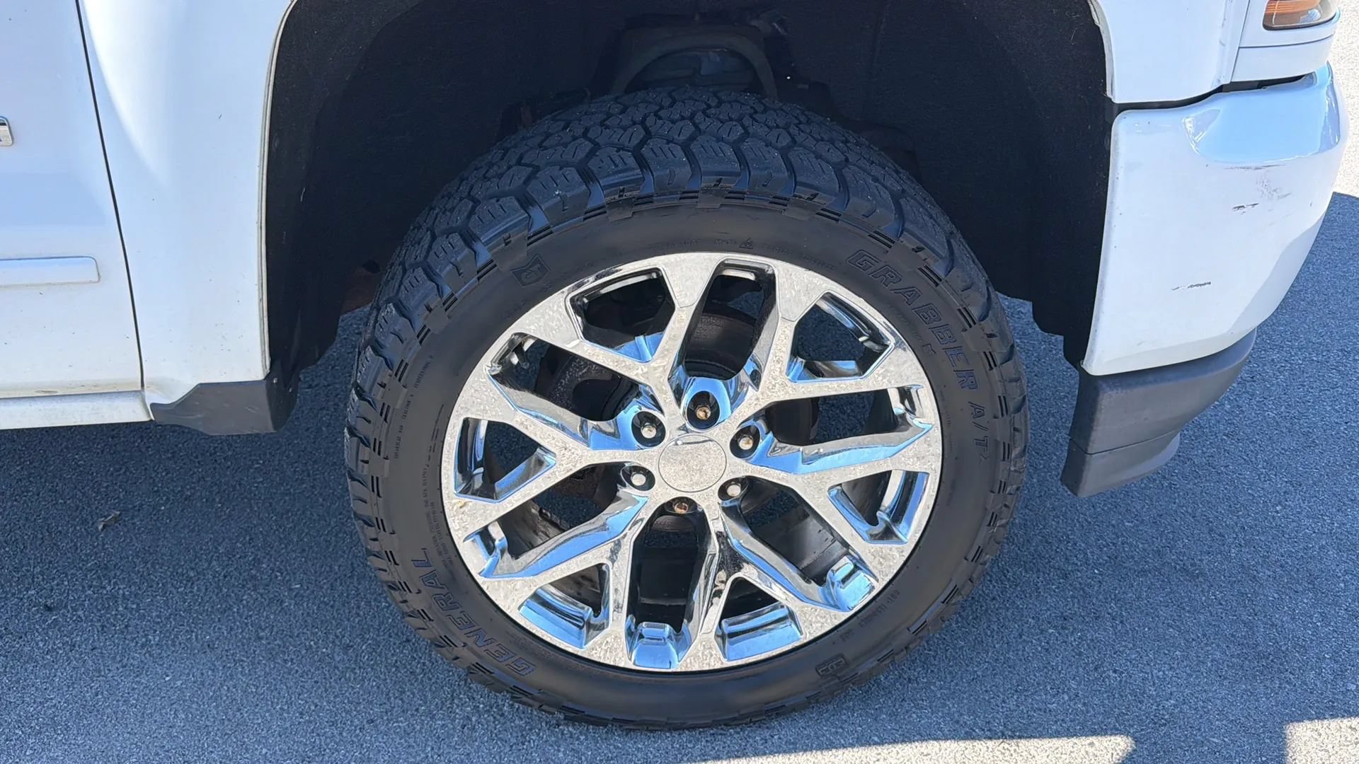 Used 2016 Chevrolet Silverado 1500 LT w/ All Star Edition AWD/4WD image 10