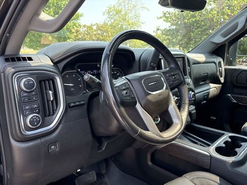 Used 2022 GMC Sierra 3500 Denali w/ Denali Black Diamond Edition AWD/4WD image 20