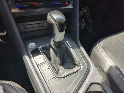 Certified 2023 Volkswagen Tiguan SE R-Line FWD image 25