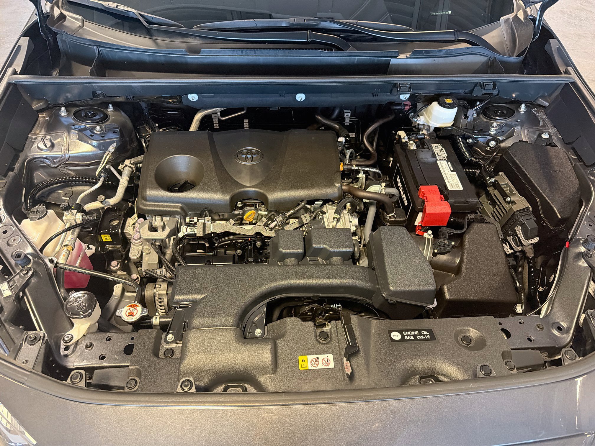 Used 2025 Toyota RAV4 LE AWD/4WD image 32