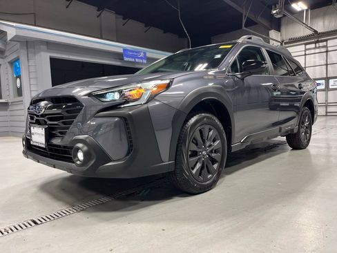 Used 2025 Subaru Outback Onyx Edition XT AWD/4WD image 4