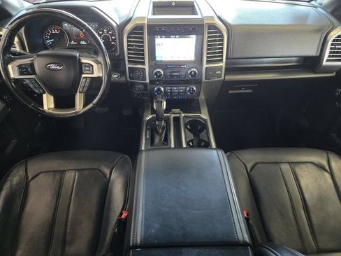 Used 2018 Ford F150 Platinum w/ Equipment Group 701A Luxury AWD/4WD image 31