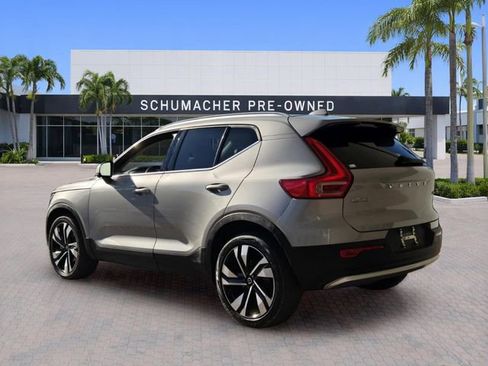 Used 2023 Volvo XC40 B5 Plus w/ Driver Assist Package AWD/4WD image 5