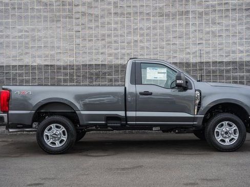 New 2026 Ford F350 XLT image 4