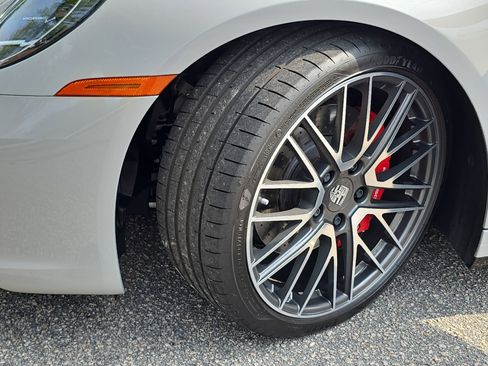 Used 2024 Porsche 911 Carrera 4S AWD/4WD image 30