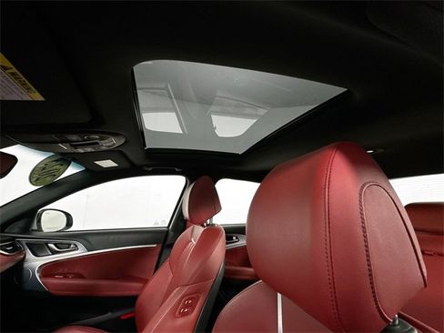 Used 2023 Genesis G70 2.0T w/ Sport Prestige Package image 20