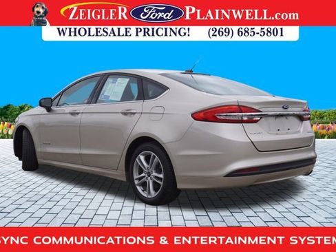 Used 2018 Ford Fusion S image 3