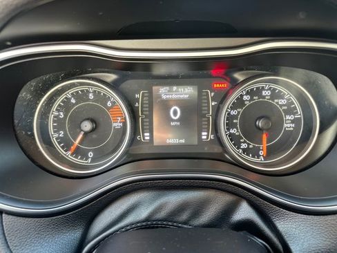 Used 2019 Jeep Cherokee Latitude Plus image 25