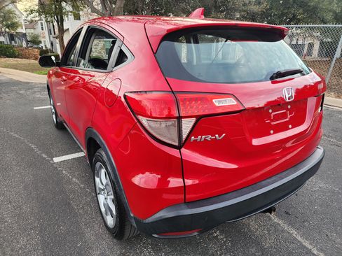 Used 2018 Honda HR-V LX image 5