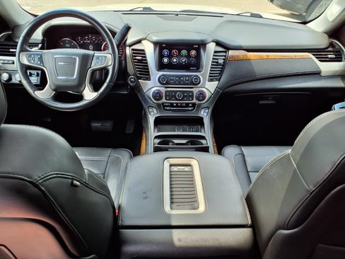 Used 2015 GMC Yukon XL Denali w/ Premium Package AWD/4WD image 10