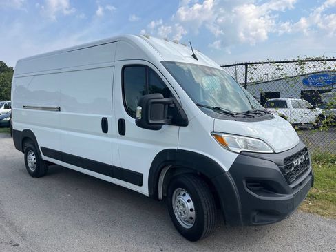 Used 2023 RAM ProMaster 2500 FWD image 4