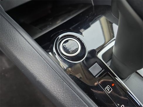 New 2025 Nissan Versa SV w/ Trunk Package image 21