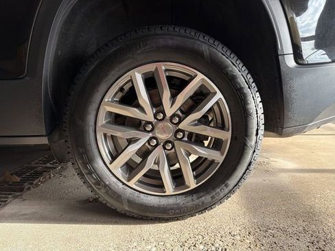 Certified 2019 GMC Acadia SLE w/ Driver Alert Package I AWD/4WD image 10
