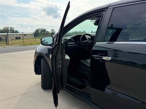 Used 2018 Honda Odyssey EX-L image 4