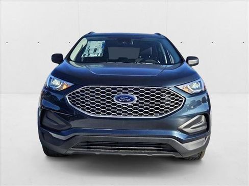 New 2024 Ford Edge SE image 6