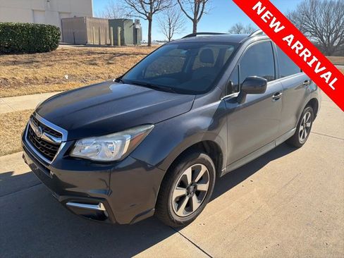 Used 2017 Subaru Forester 2.5i Limited image 9
