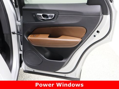 Used 2021 Volvo XC60 T5 Inscription w/ Advanced Package image 37