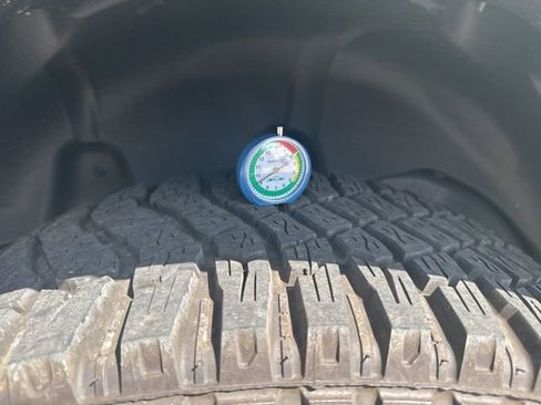 Used 2023 Ford Bronco Wildtrak image 18