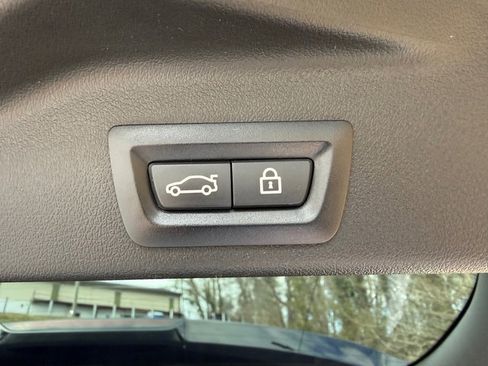 Used 2023 BMW X5 sDrive40i w/ M Sport Package image 21