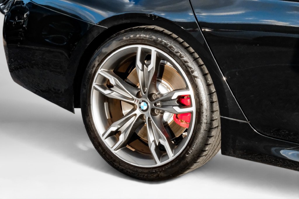 Used 2021 BMW M550i xDrive w/ Executive Package AWD/4WD image 59
