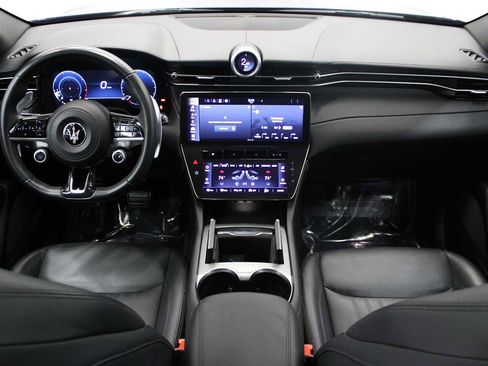 Used 2023 Maserati Grecale GT image 19
