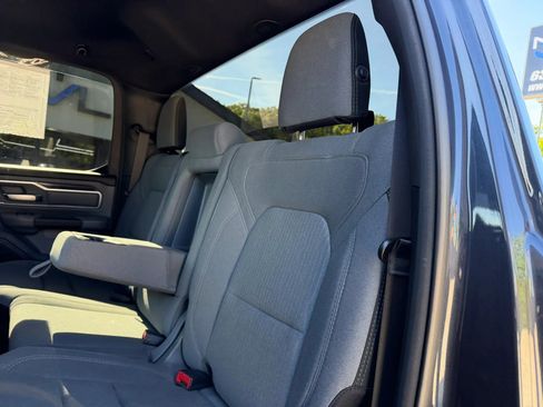 Used 2021 RAM 1500 Big Horn AWD/4WD image 36