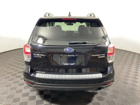 Used 2017 Subaru Forester 2.5i Touring AWD/4WD image 16