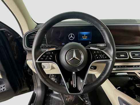 Used 2024 Mercedes-Benz GLE 450e 4MATIC w/ Warmth & Comfort Package image 13