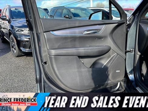 Used 2023 Cadillac XT6 Luxury image 22