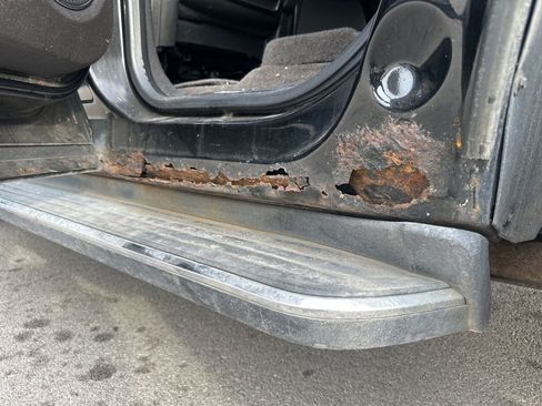 Used 2007 Cadillac Escalade AWD w/ Information Package image 15