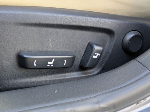 Used 2015 Lexus IS 250 w/ Navigation System Package image 19