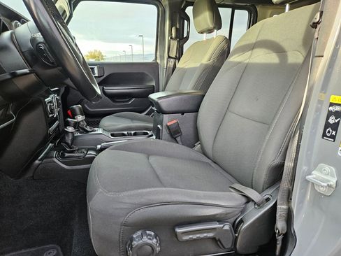 Used 2021 Jeep Wrangler Unlimited Sport image 17