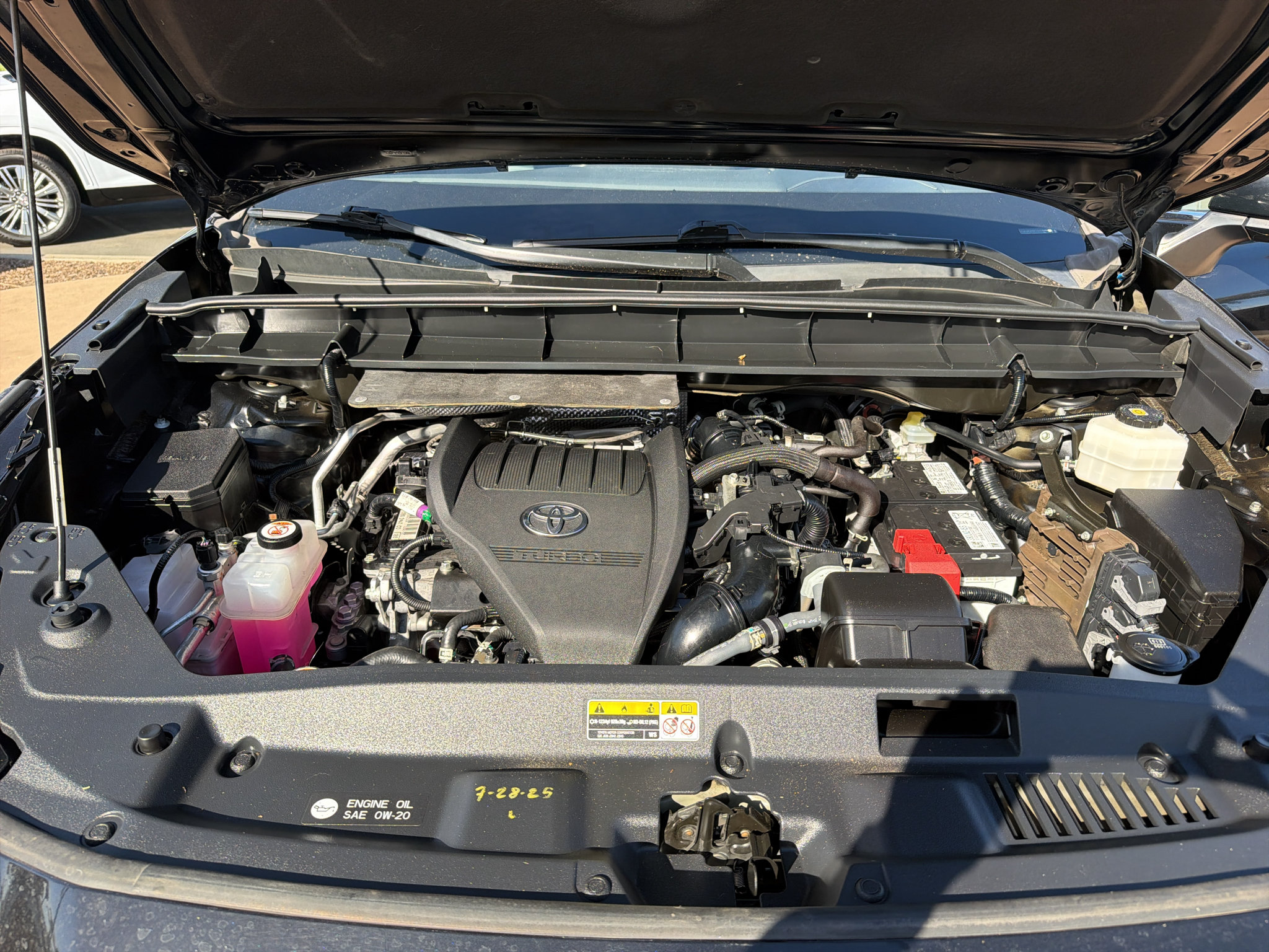Used 2023 Toyota Highlander XLE FWD image 17
