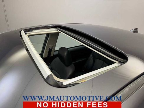 Used 2013 Subaru Legacy 3.6R Limited image 11