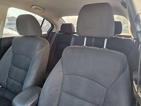 Used 2016 Chevrolet Cruze LT image 10