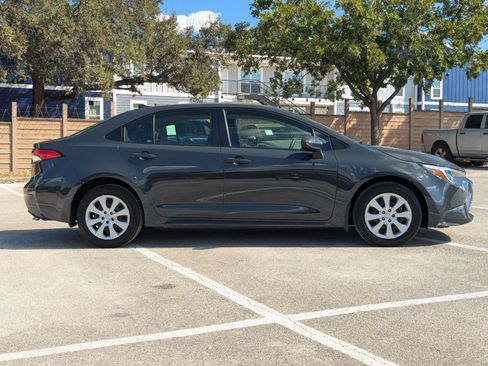 Used 2024 Toyota Corolla LE image 3