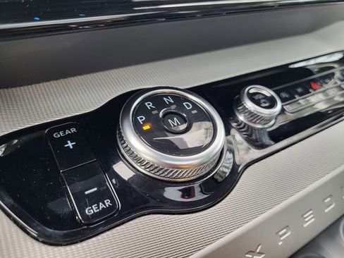 Certified 2025 Ford Expedition Active AWD/4WD image 28