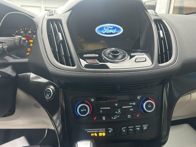 Used 2019 Ford Escape Titanium FWD image 23