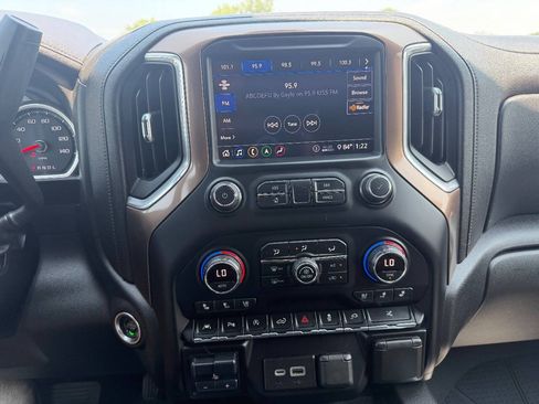 Used 2020 Chevrolet Silverado 1500 High Country AWD/4WD image 11