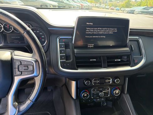 Used 2021 Chevrolet Tahoe Z71 w/ Z71 Signature Package AWD/4WD image 24