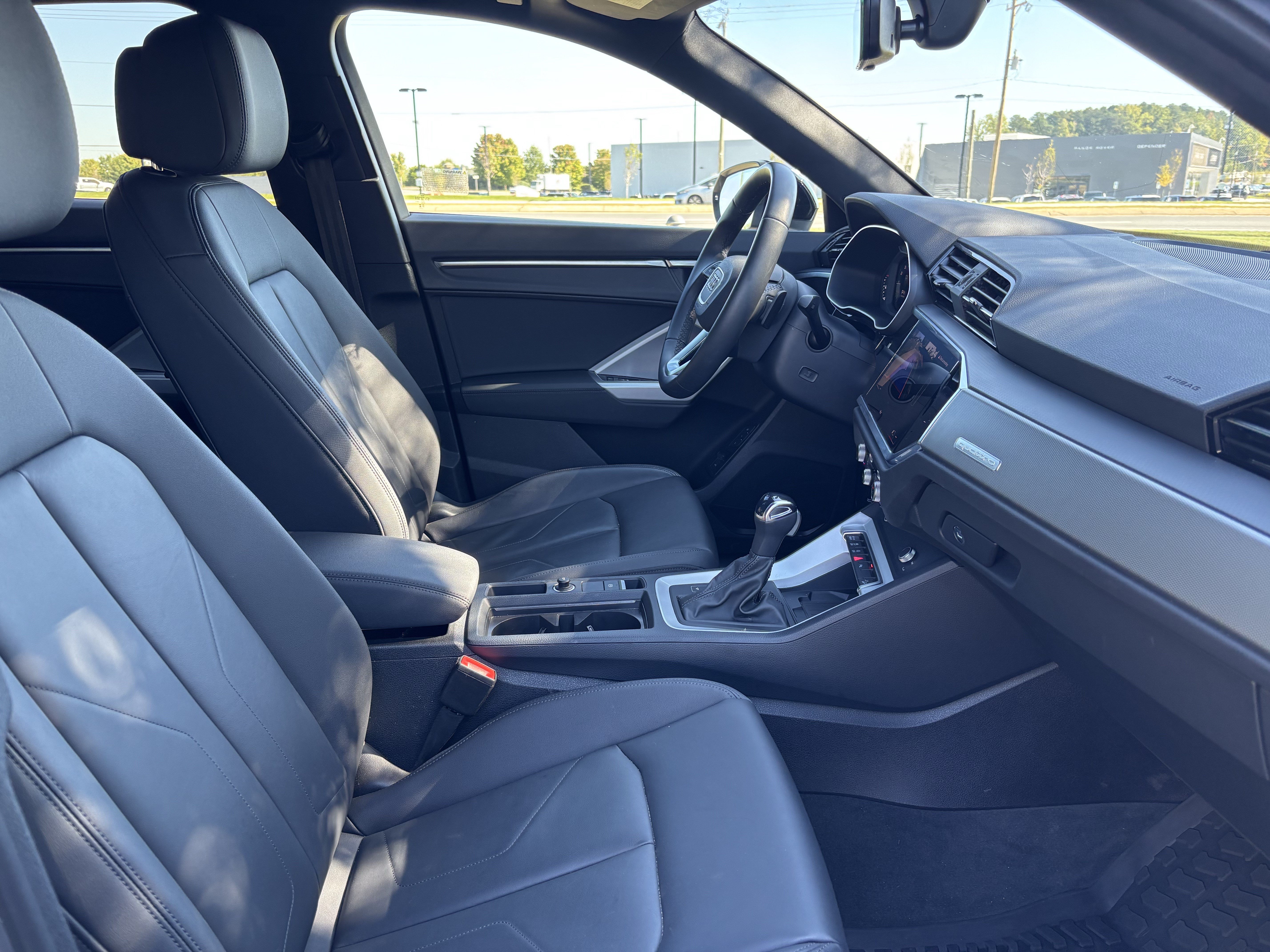 Used 2025 Audi Q3 2.0T Premium w/ Convenience Package AWD/4WD image 34