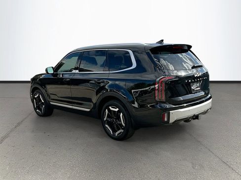 Used 2024 Kia Telluride EX w/ EX Captain's Chair Package image 5