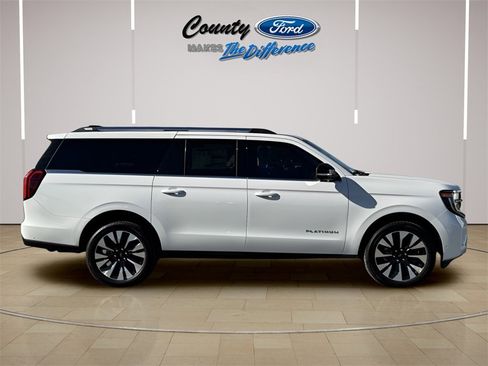 New 2025 Ford Expedition Max Platinum w/ Platinum Ultimate Package image 9