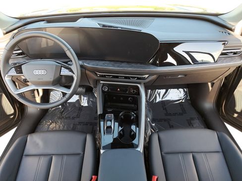 New 2025 Audi Q5 Premium Plus image 9